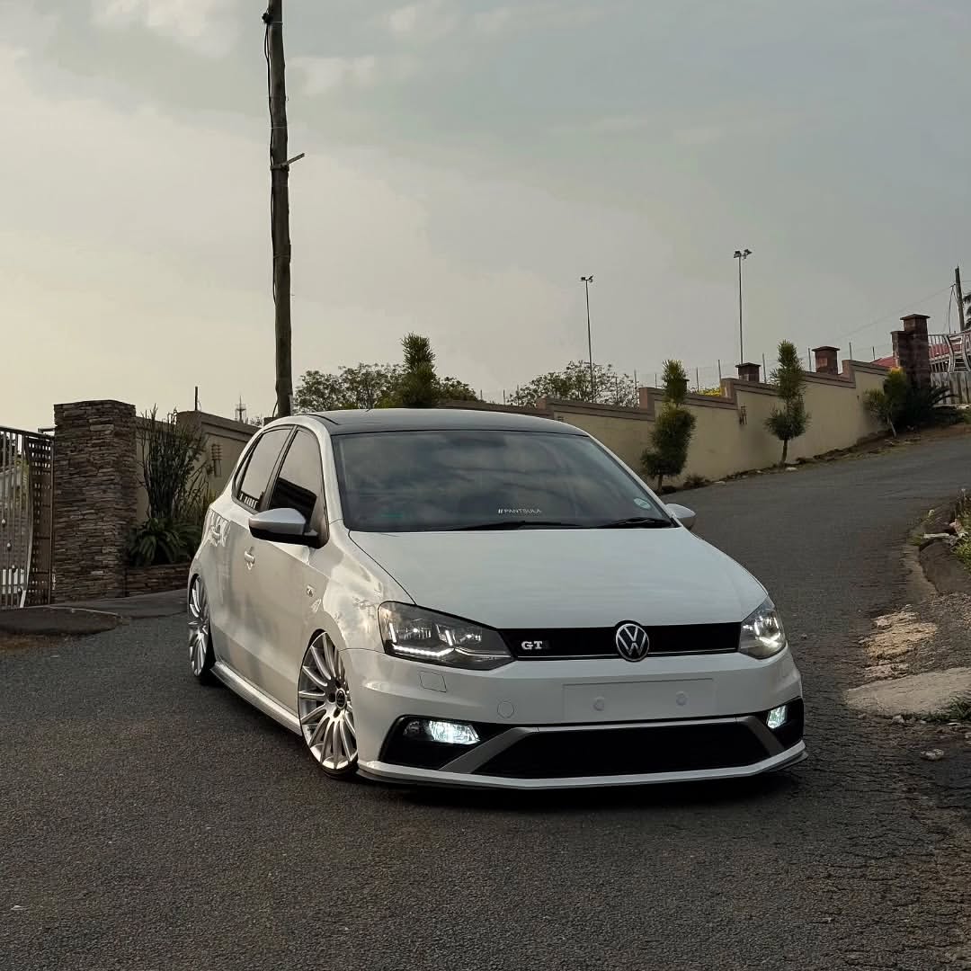 Velcro Dots – Number Plate Mounting & Removal